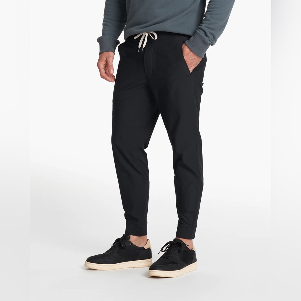 Vuori Black Joggers